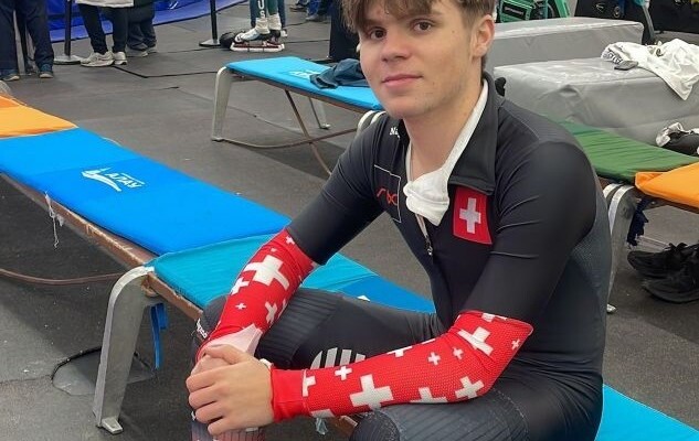 Aurel Chiper apprend à briller à la Coupe du Monde Juniors de Short-Track à Astana (Kazakhstan)
